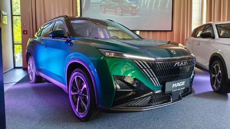 Объявлены цены на новые кроссоверы Dongfeng Mage и Huge для российского рынка