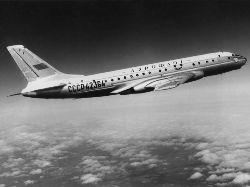 70 лет первому полету Ту-104: Авиационная революция