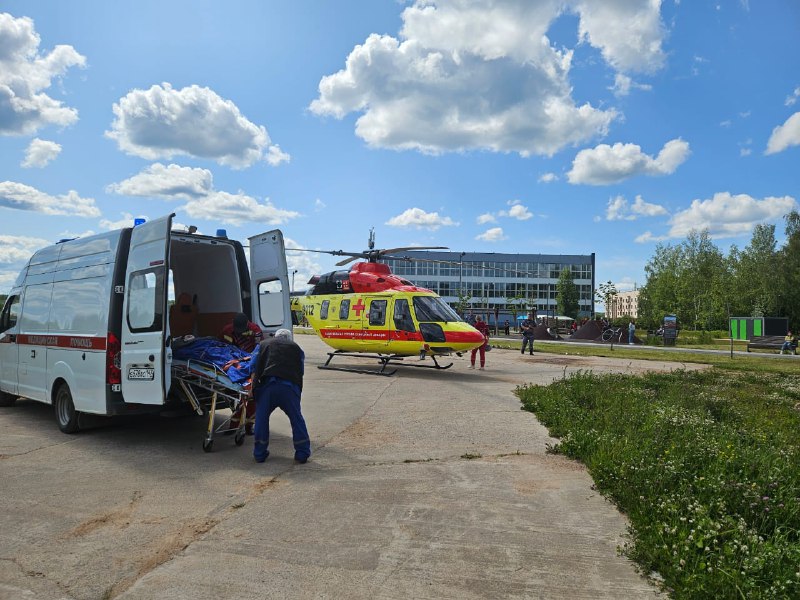 Санитарная авиация Ростеха спасает детей после ДТП под Петербургом
