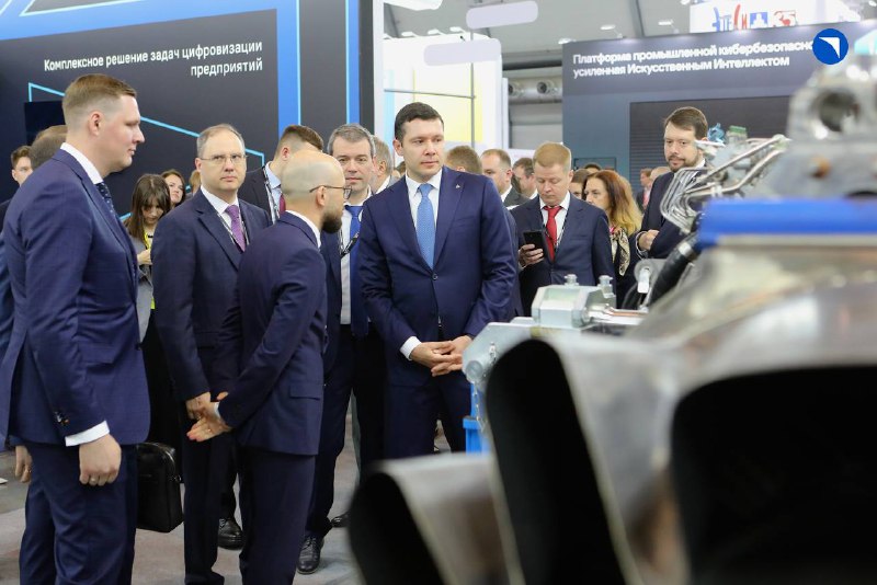 Экспозиция на Международной выставке Иннопром-2025