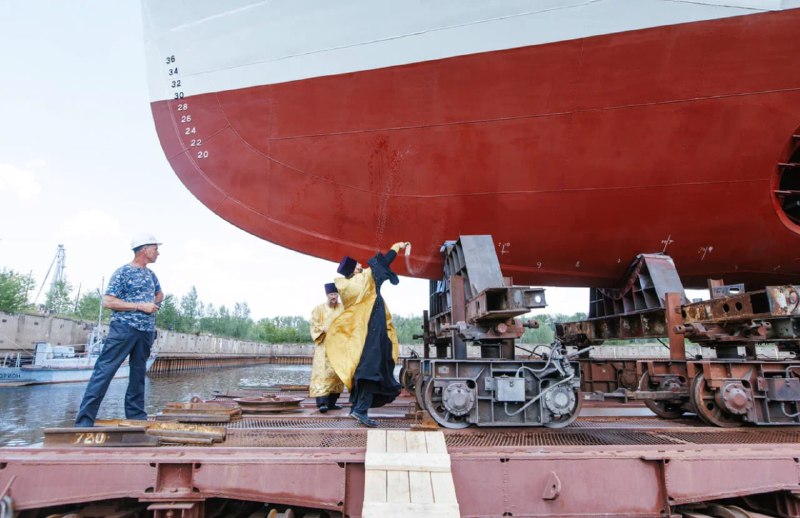 Спуск на воду круизного лайнера «Николай Жарков»