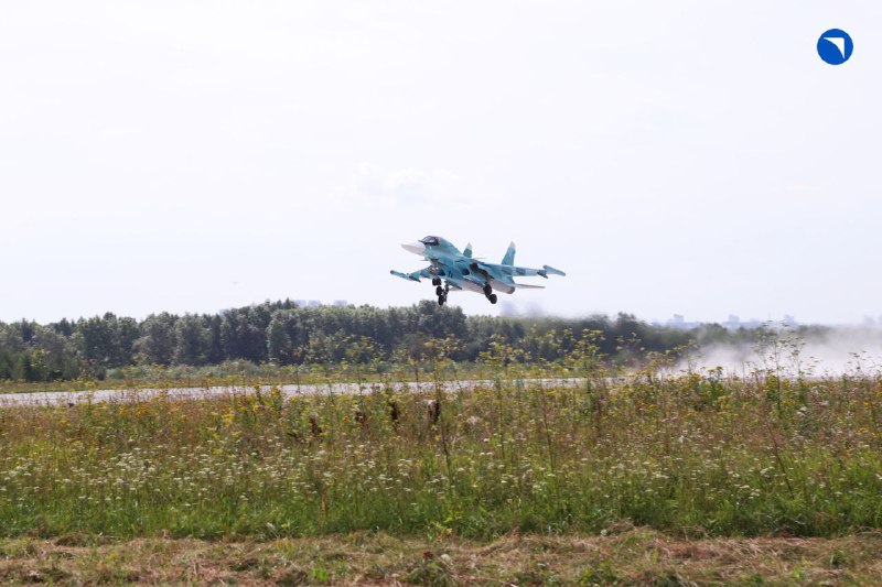 Новые истребители Су-34 поступили в Вооруженные силы России Новые истребители Су-34 поступили в Вооруженные силы России