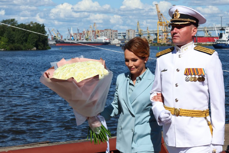 Спуск на воду фрегата «Адмирал Амелько»