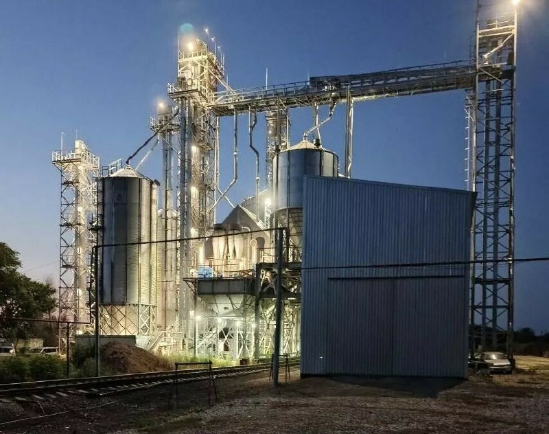 В Саратовской области заработал новый зернокомплекс на 4900 тонн В Саратовской области заработал новый зернокомплекс на 4900 тонн