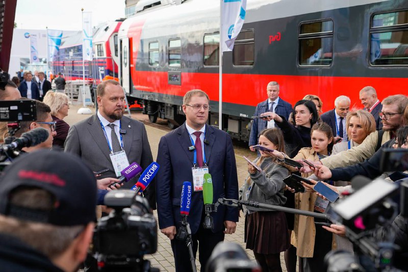 Презентация новых пассажирских вагонов на международном железнодорожном салоне