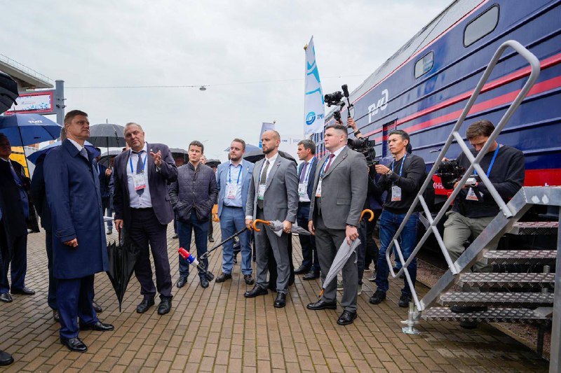 Визит руководства РЖД на международный железнодорожный салон