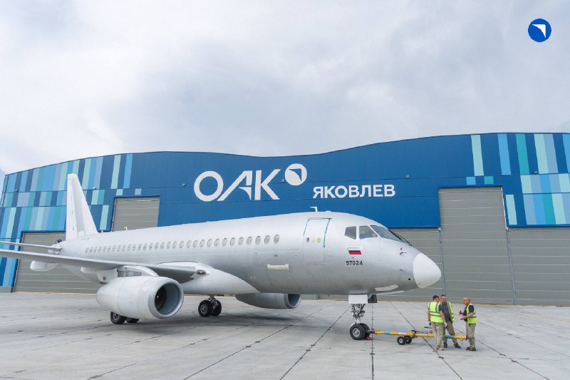 Первый полет импортозамещенного самолета SJ-100 в Комсомольске-на-Амуре Первый полет импортозамещенного самолета SJ-100 в Комсомольске-на-Амуре