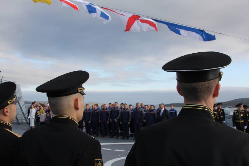 Передача патрульного корабля ледового класса «Иван Папанин» ВМФ России