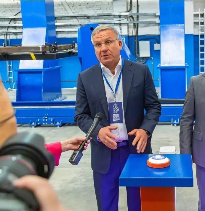 Открытие нового роботизированного сварочного комплекса на Курганском заводе Открытие нового роботизированного сварочного комплекса на Курганском заводе
