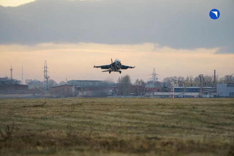 Дебютный вылет МС-21 с Як-130