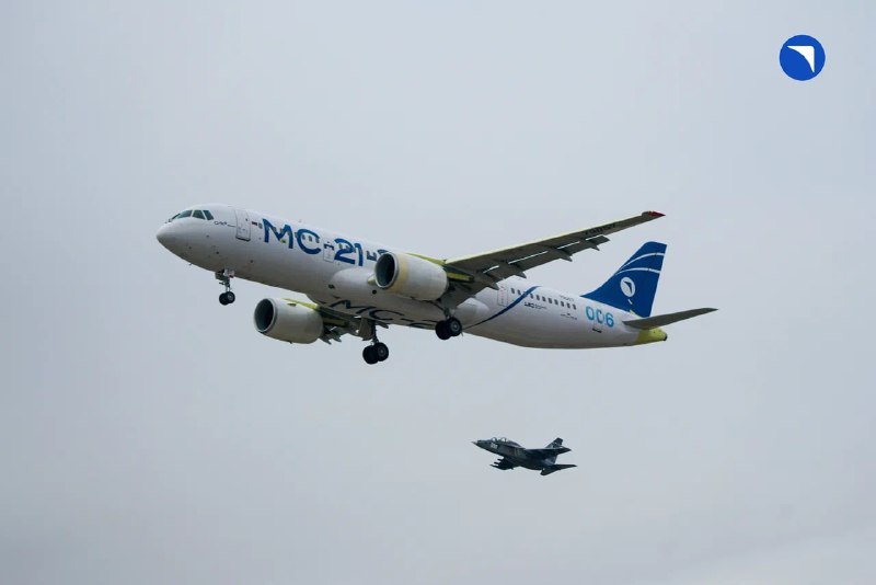 Дебютный вылет МС-21 с Як-130