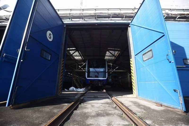 Прибытие новых вагонов метро «Ермак» в Новосибирск