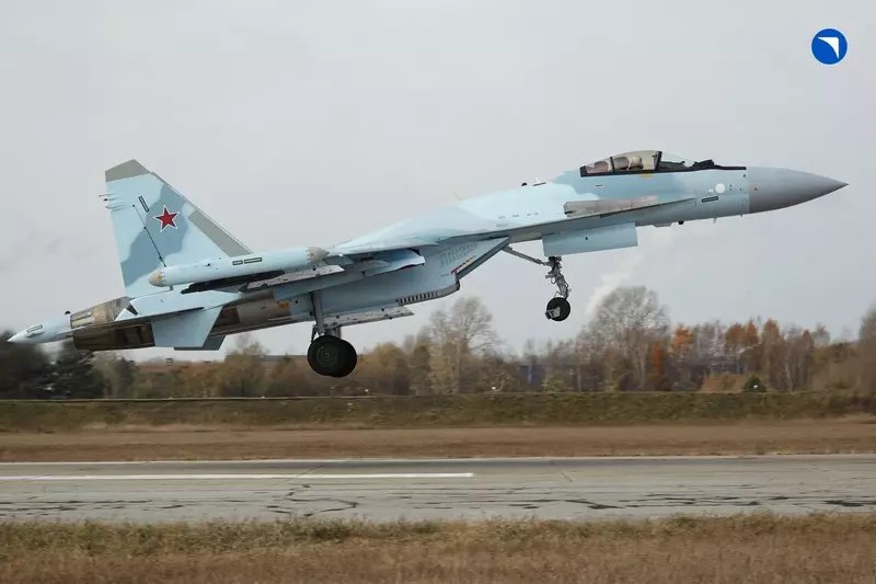 Поставка новой партии истребителей Су-35С в ВКС России
