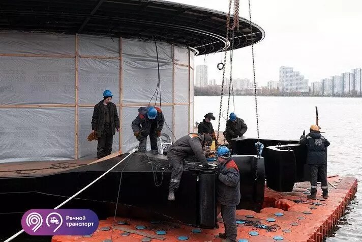 Пять новых причалов для электросудов прибыли в Москву