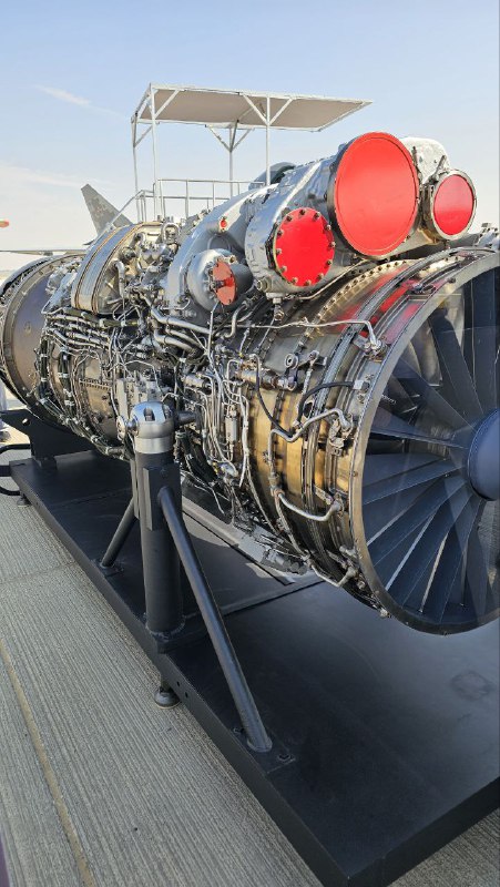 Ростех представил двигатель 177С на Dubai Airshow 2025