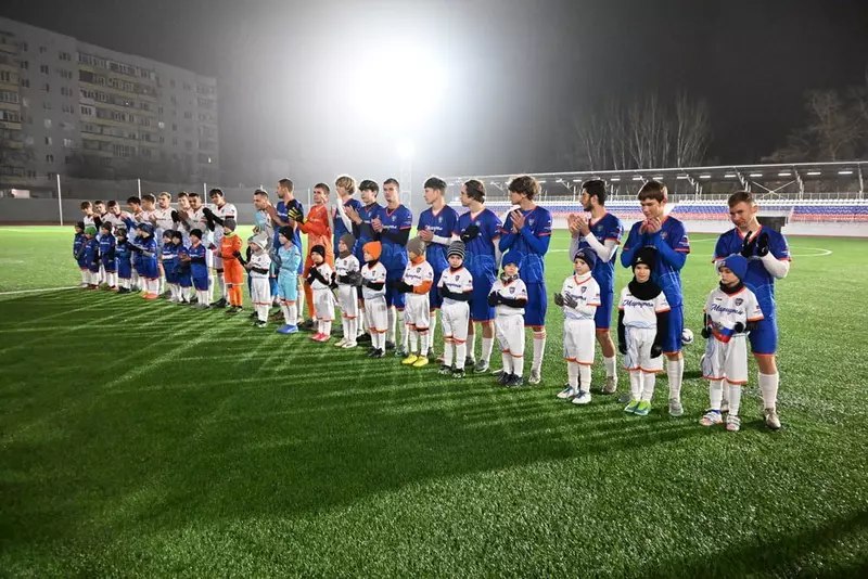 Открытие спортивного комплекса 'Портовик' в Мариуполе