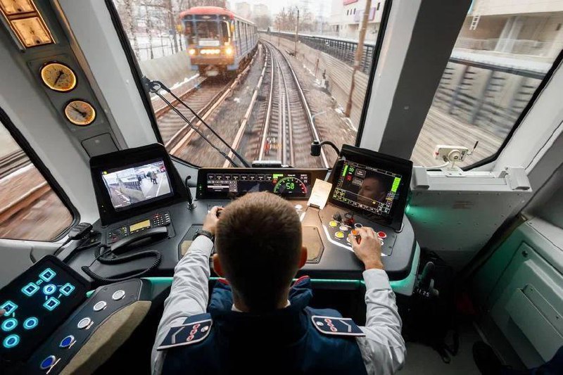 В Московском метрополитене запустили новый поезд "Москва-2026"