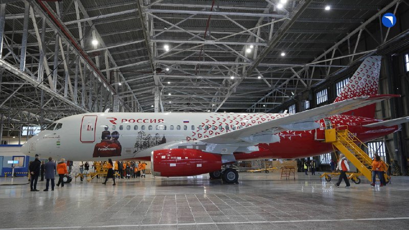 Презентация уникальной ливреи SSJ-100 авиакомпании «Россия» в поддержку «ЛизаАлерт»