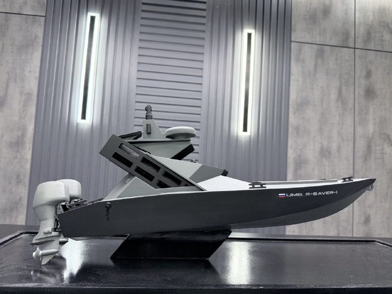 Безэкипажный спасательный катер R-SAVER-1 на World Defense Show