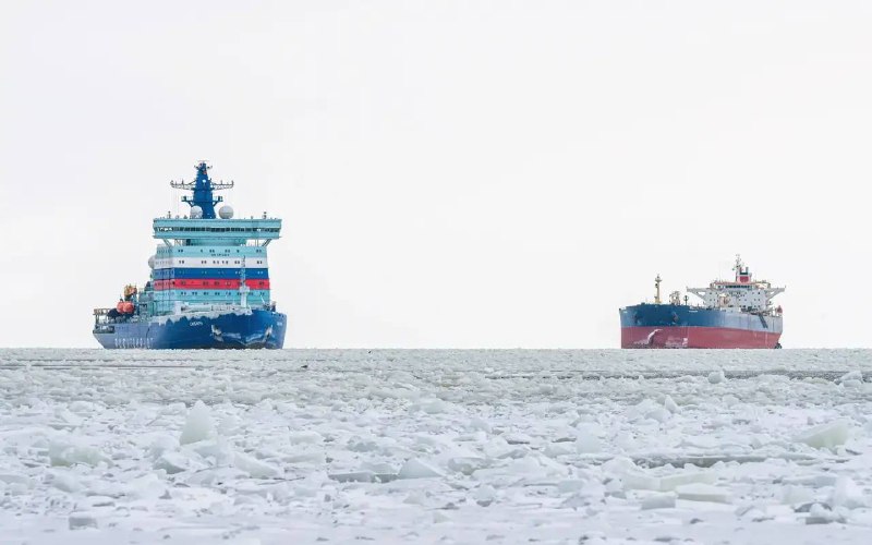 Шипспоттинг: ледокол «Сибирь» и морская техника ОСК