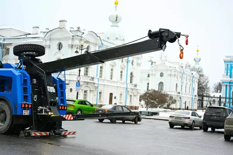 В России создан тяжелый эвакуатор на 60 тонн с колесной формулой 8×4 В России создан тяжелый эвакуатор на 60 тонн с колесной формулой 8×4
