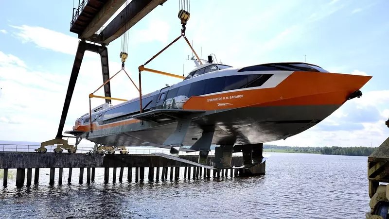 Завершено строительство судов на подводных крыльях «Губернатор Баранов» и «Купец Сироткин» Завершено строительство судов на подводных крыльях «Губернатор Баранов» и «Купец Сироткин»