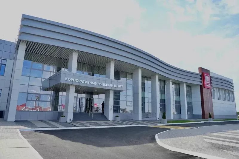 В Ильинке запустили новый корпус учебного центра для нефтегазовой отрасли
