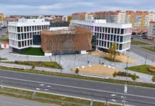 В Новом Уренгое открылась крупнейшая в Арктике детская школа искусств