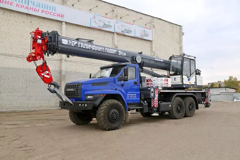 На Урале собрали 32-тонный кран «Графит» на шасси УРАЛ-4320 NEXT На Урале собрали 32-тонный кран «Графит» на шасси УРАЛ-4320 NEXT