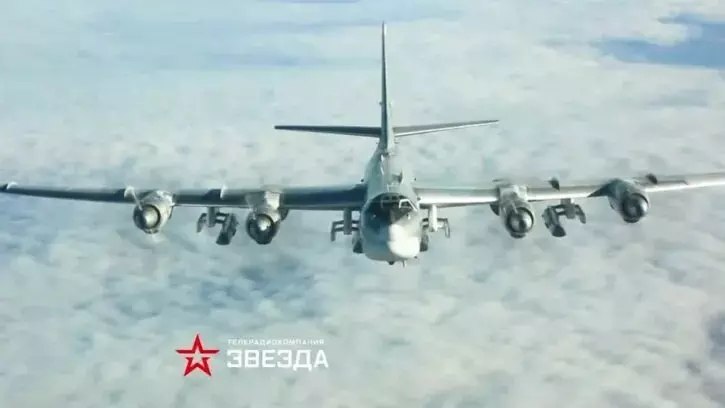 Ту-95МСМ установил рекорд дальности и продолжительности полета Ту-95МСМ установил рекорд дальности и продолжительности полета