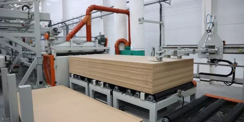 В Томске запустили производство мебельных плит с 3D-тиснением