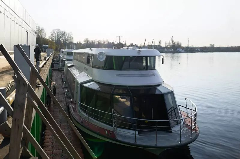 В Ленобласти на воду спустили электросуда «Кронштадт» и «Выборг»