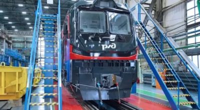 В России собрали первый магистральный электровоз 2ЭС9 для БАМа и Транссиба